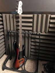 FenderAmericanEliteP-Bass.jpg FenderAmericanEliteP-Bass.jpg