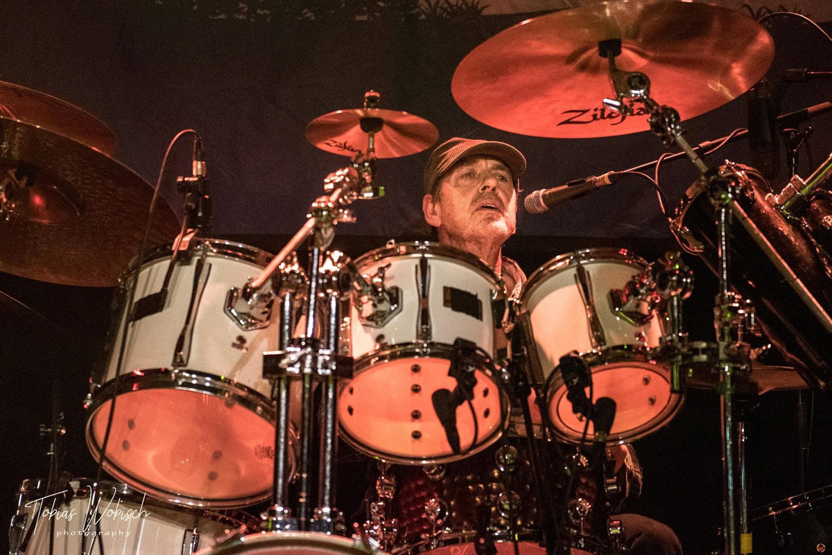 Mark Brzezicki Drummerworld