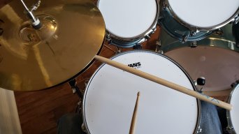 HighHatSnare.jpg HighHatSnare.jpg