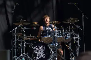 Ben Gordon Guides Chris Hemsworth’s Drumming Debut